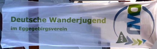 Fahne quer mit Wort- und Bildmarke